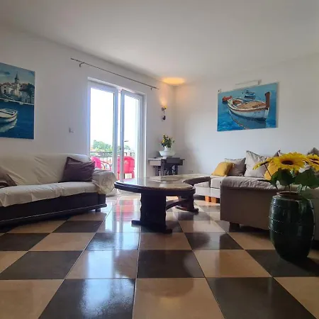 Baskovic 3* Splitska