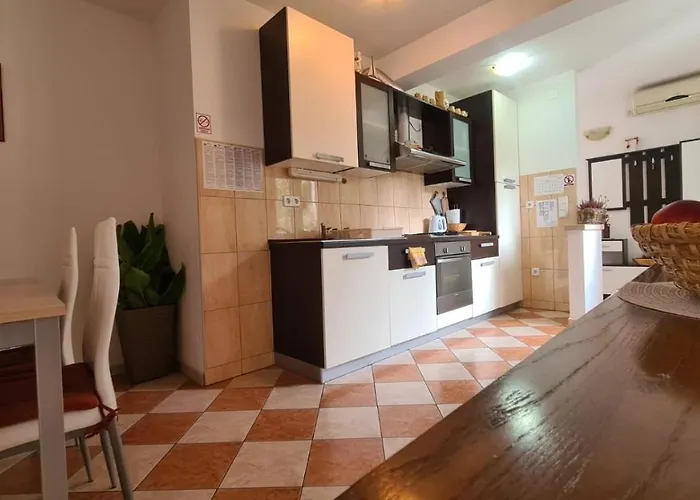 Baskovic Gasthuis 3*